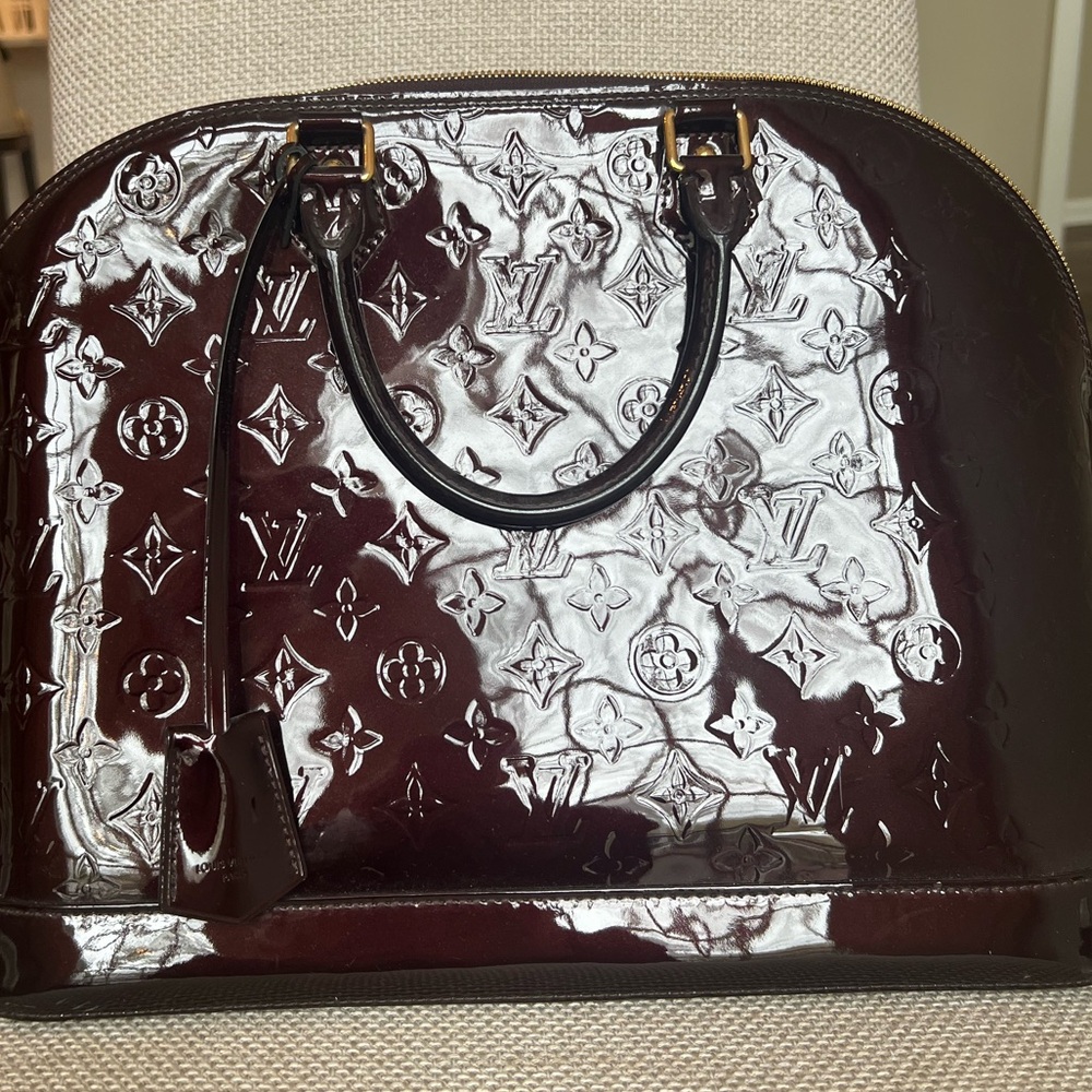 Louis Vuitton Shiny Black Handbag